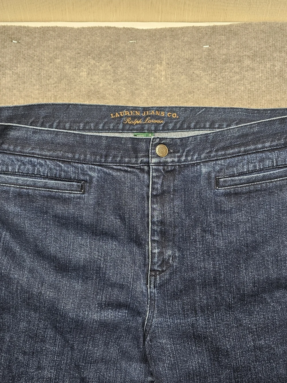 Lauren Ralph Lauren classic flattering